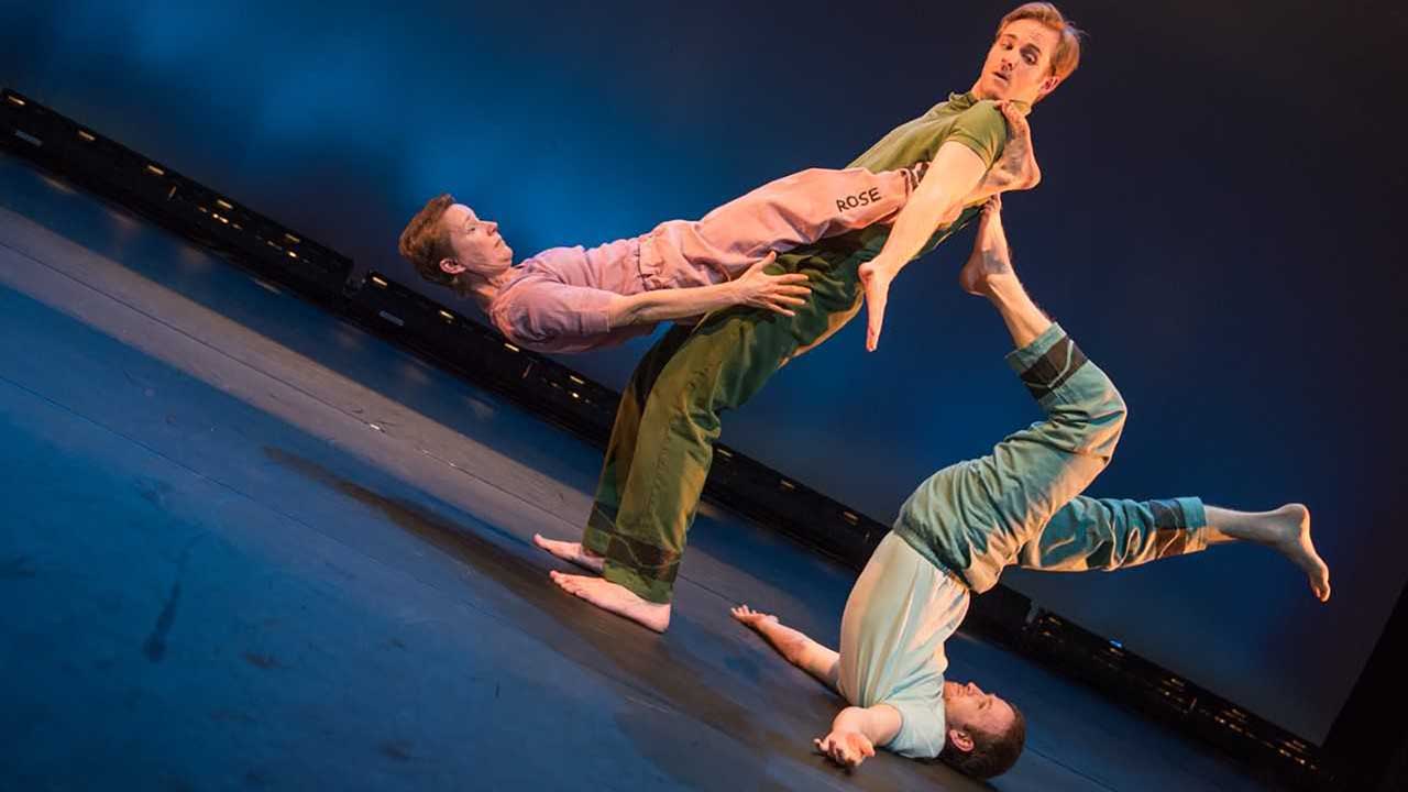 Aura CuriAtlas Physical Theatre